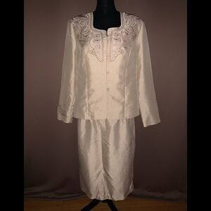 Che Studio 2-Piece Long Sleeve Skirt Set